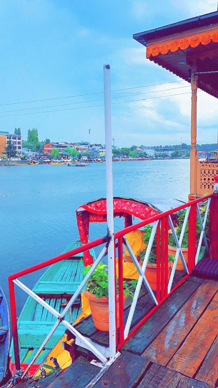 Hotel Crown Of India Group Of Houseboats Srīnagar Exterior foto