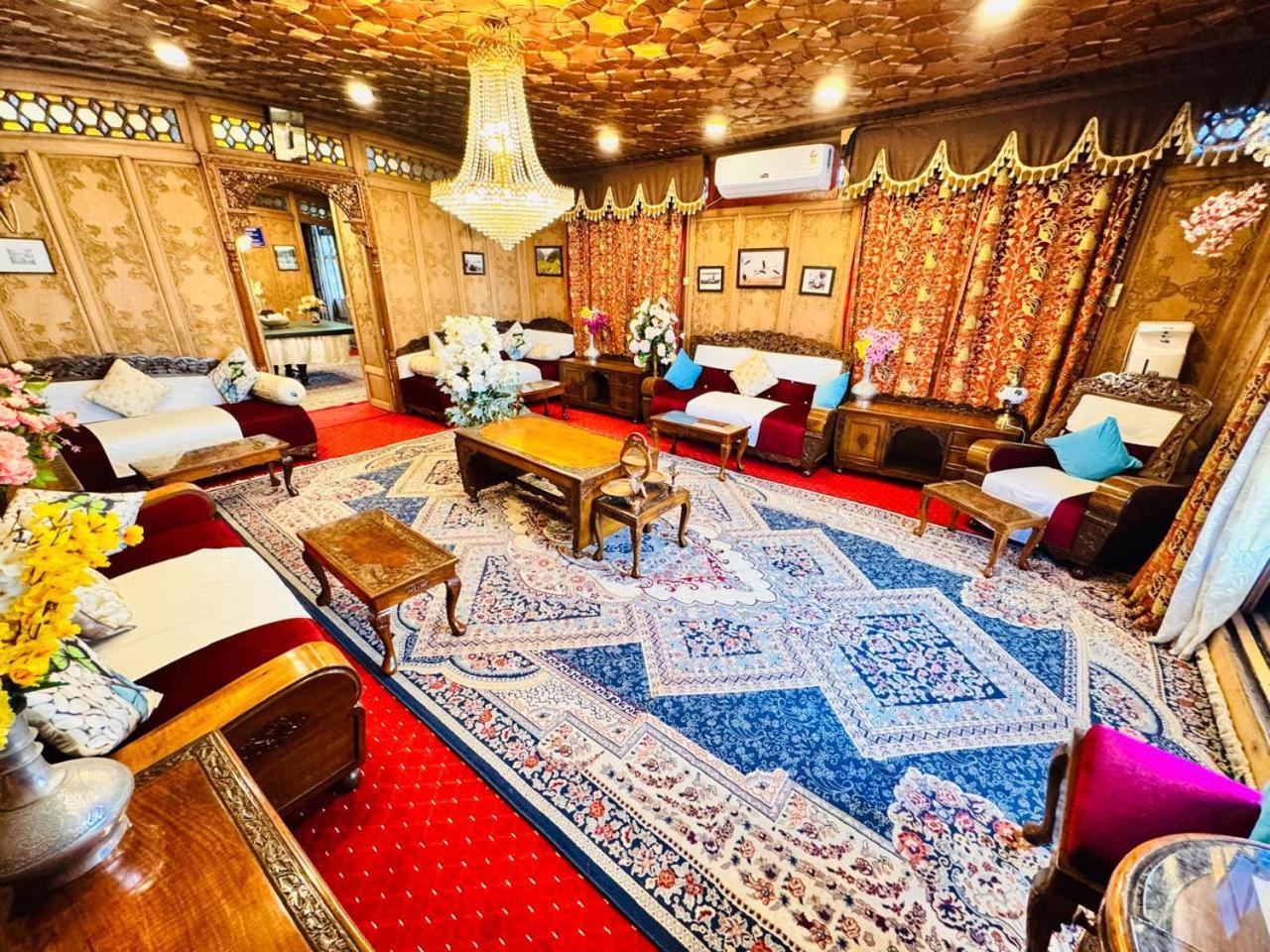 Hotel Crown Of India Group Of Houseboats Srīnagar Exterior foto