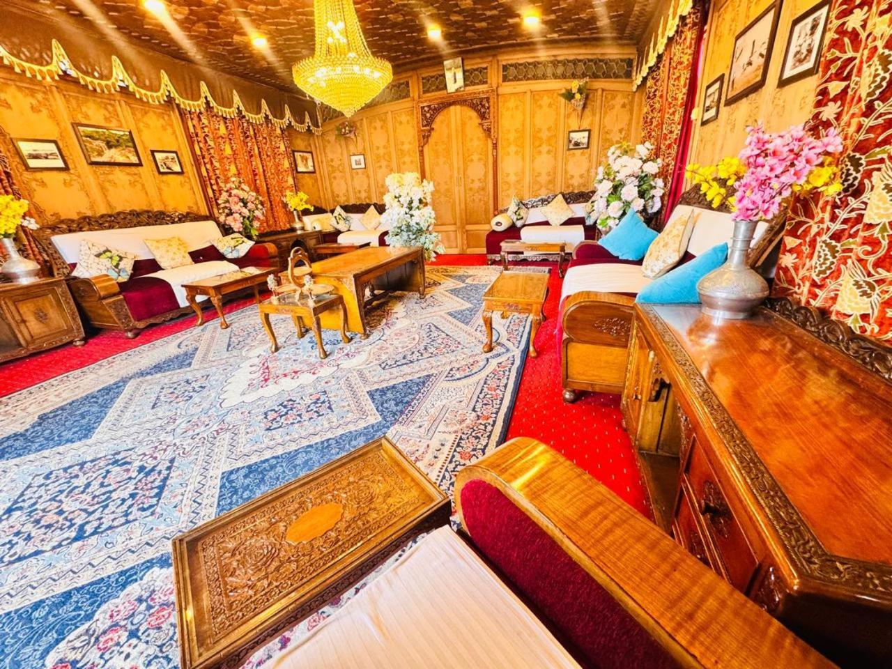 Hotel Crown Of India Group Of Houseboats Srīnagar Exterior foto